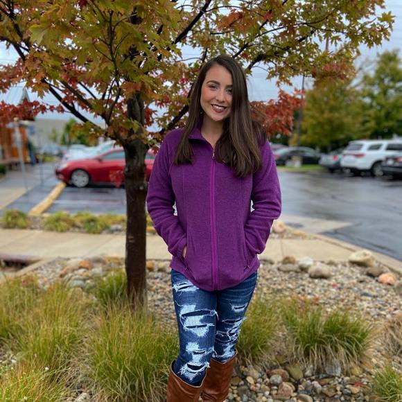 Meet your Posher, Robbie - Picture 1 of 1